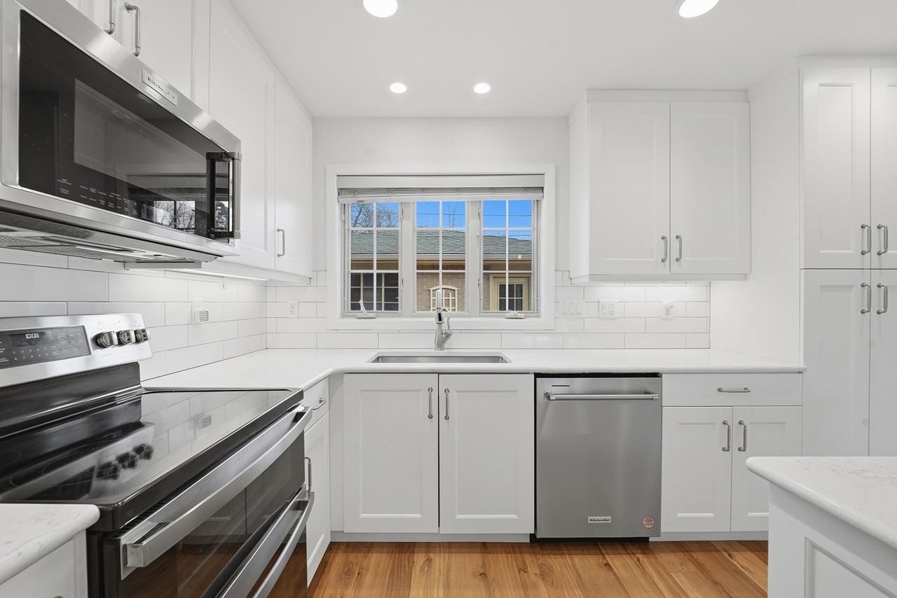 3505 Martin Dr - Photo 7 of 10