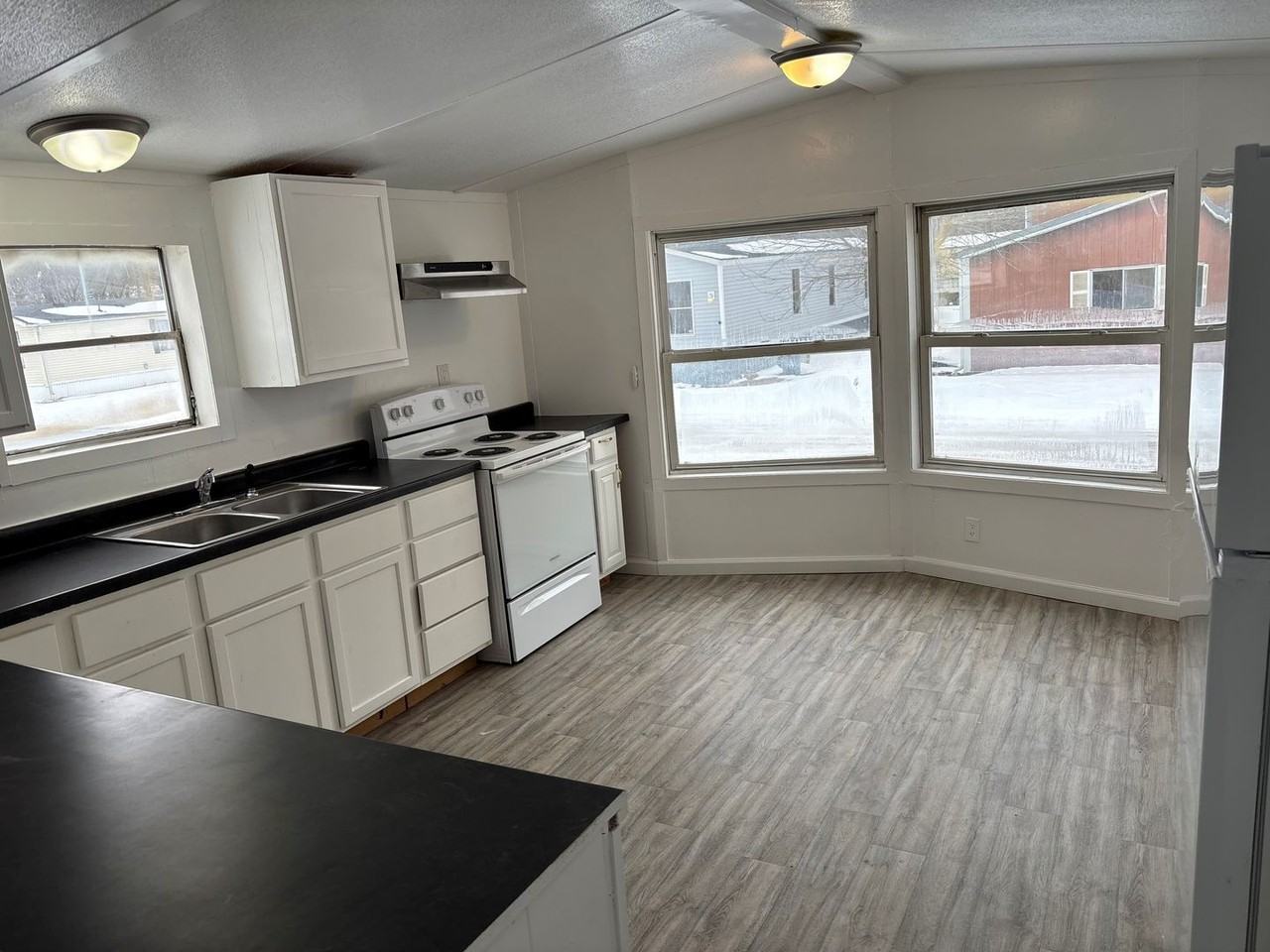 Glendale Mobile Home Park - Photo 2 of 15