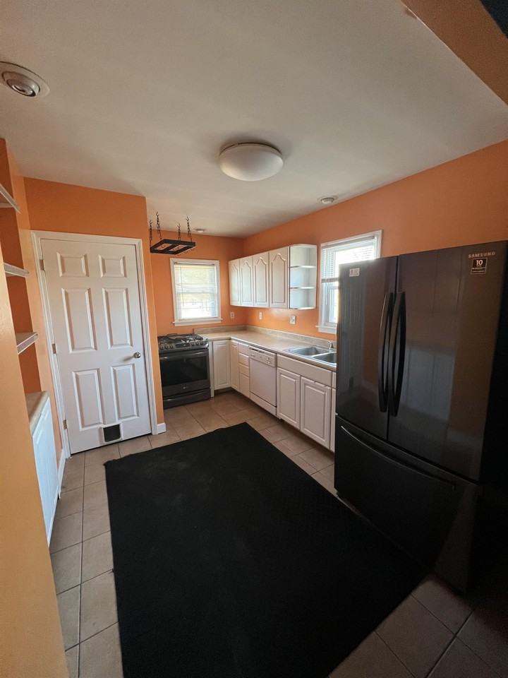 403 Butler St - Photo 7 of 7