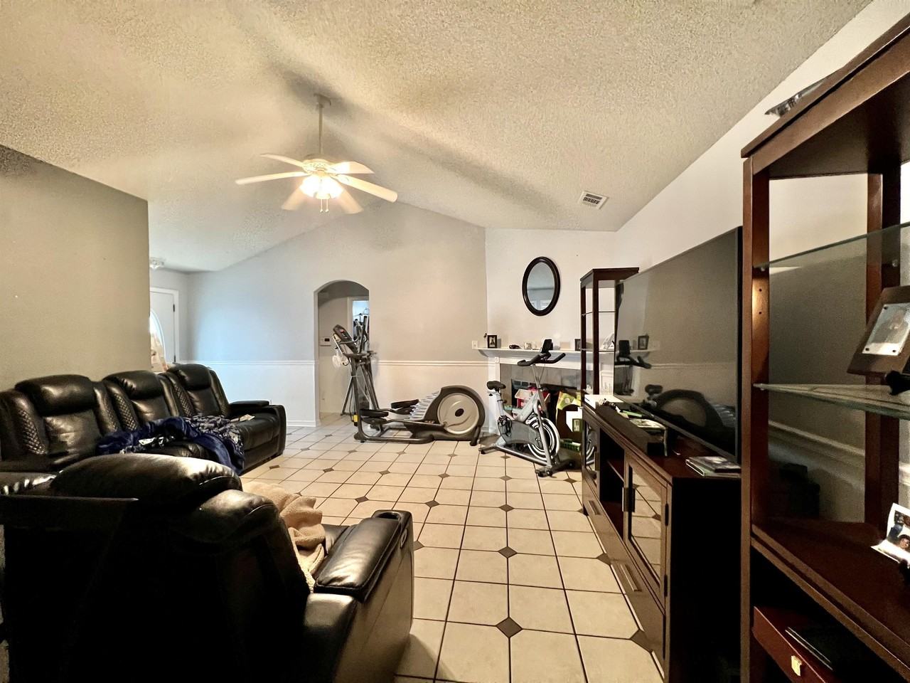 1838 Brick Cir - Photo 3 of 10