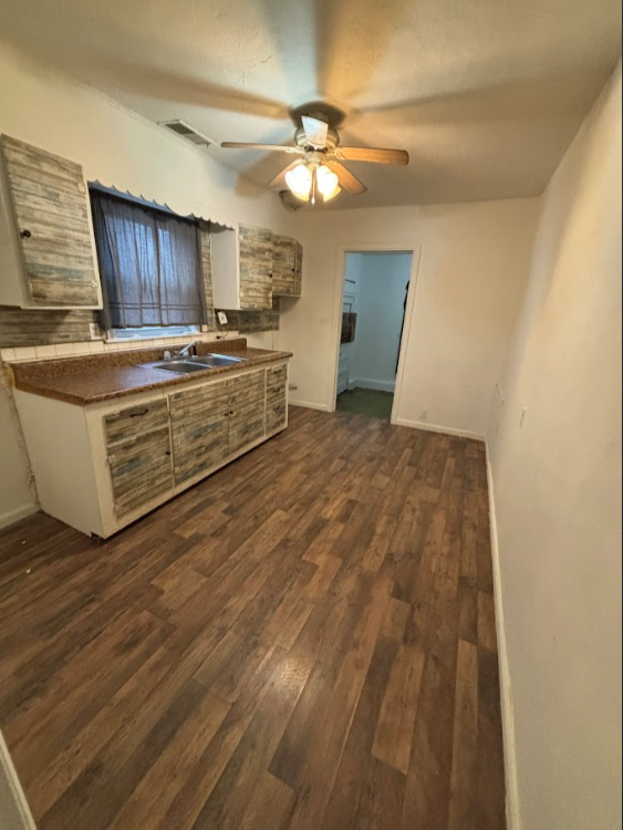 1921 S Laramie St - Photo 5 of 14