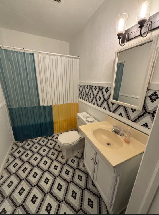 1921 S Laramie St - Photo 7 of 14