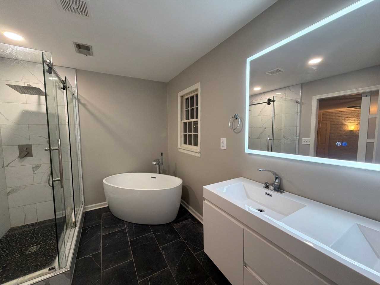 4019 Piedmont Dr Se - Photo 4 of 20