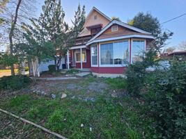 featured image of 520 Margot Ln