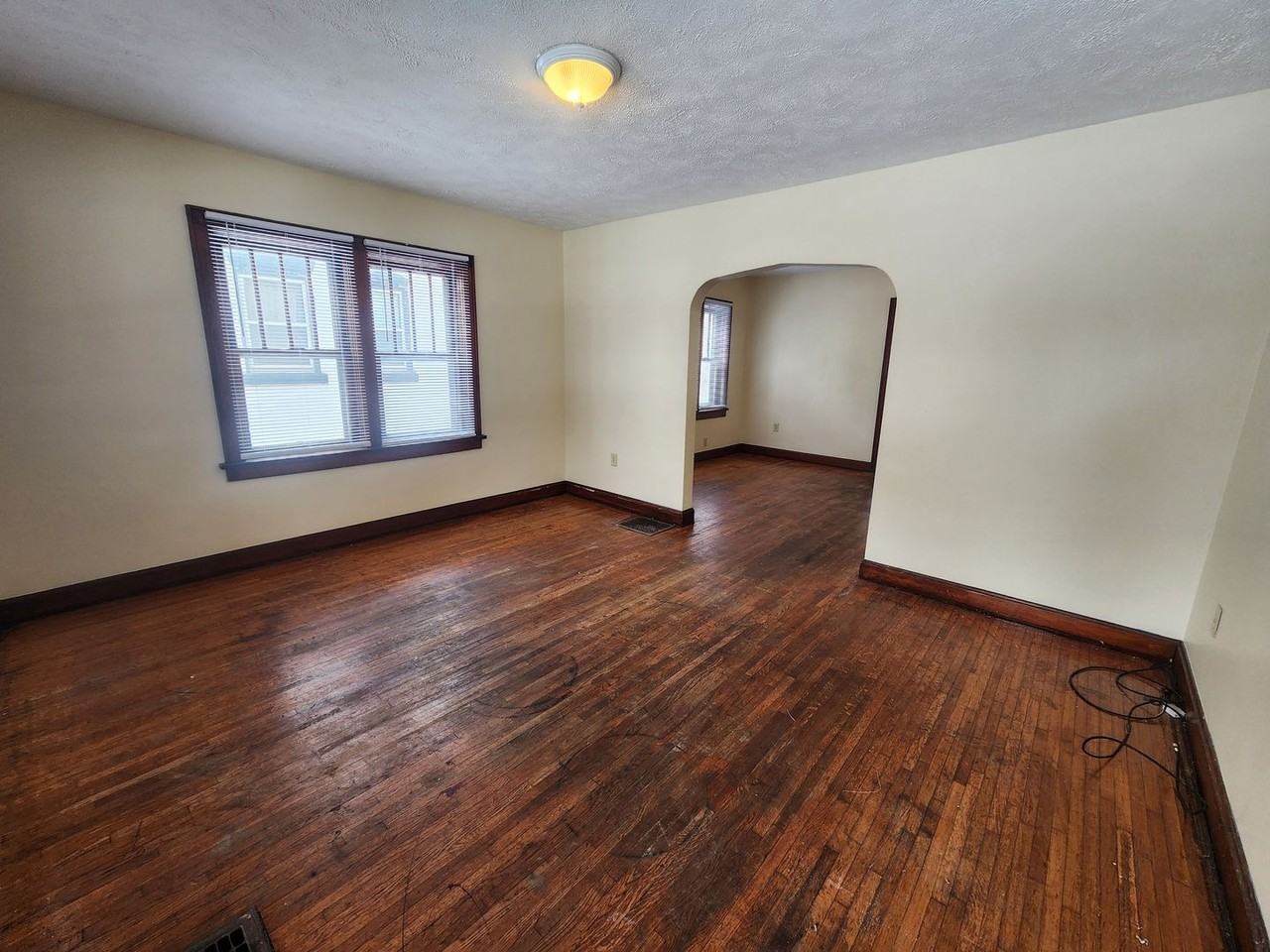 1230 N 9th St - Photo 2 of 17