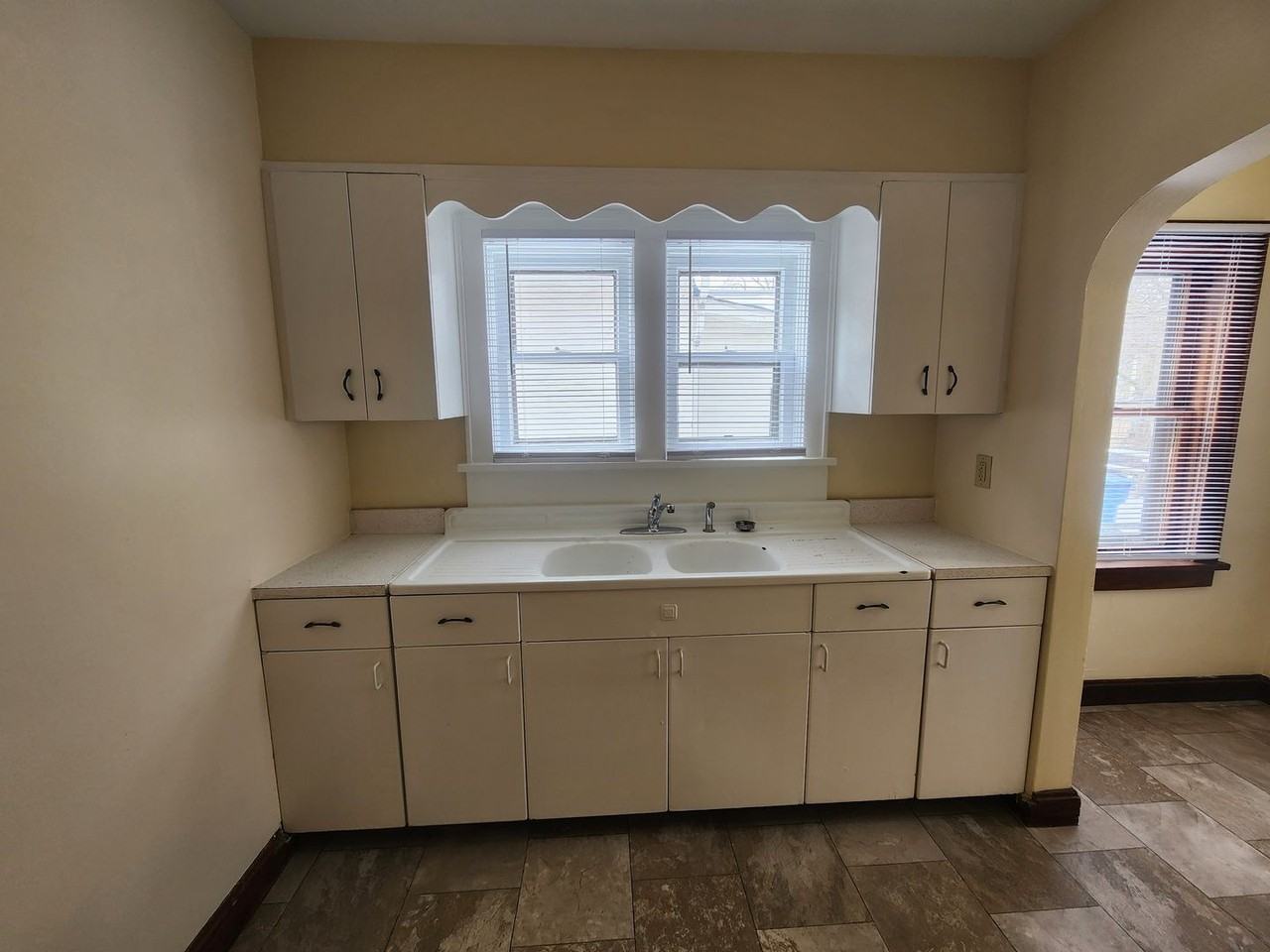 1230 N 9th St - Photo 7 of 17