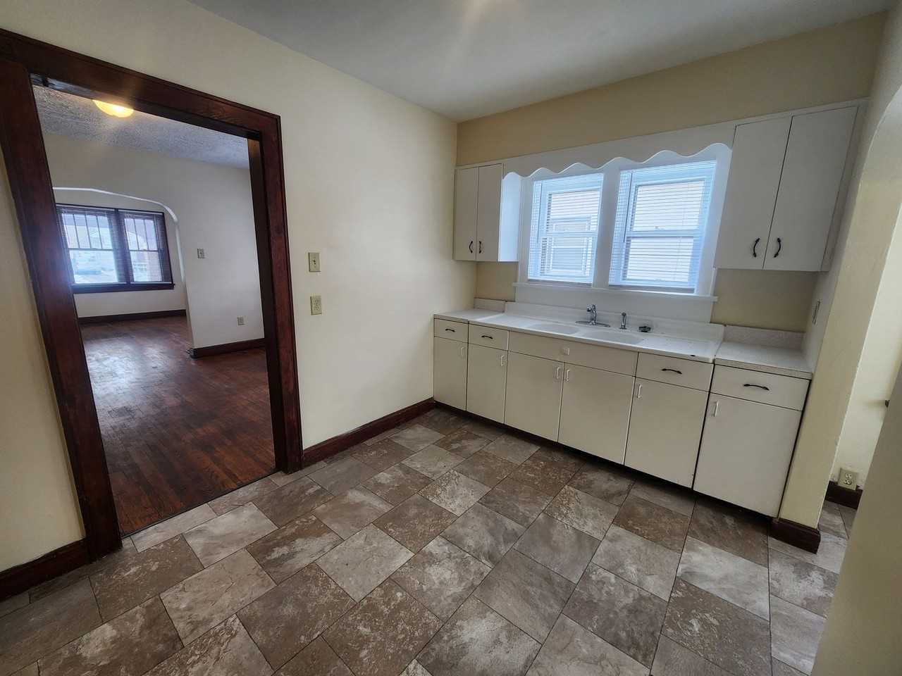 1230 N 9th St - Photo 6 of 17