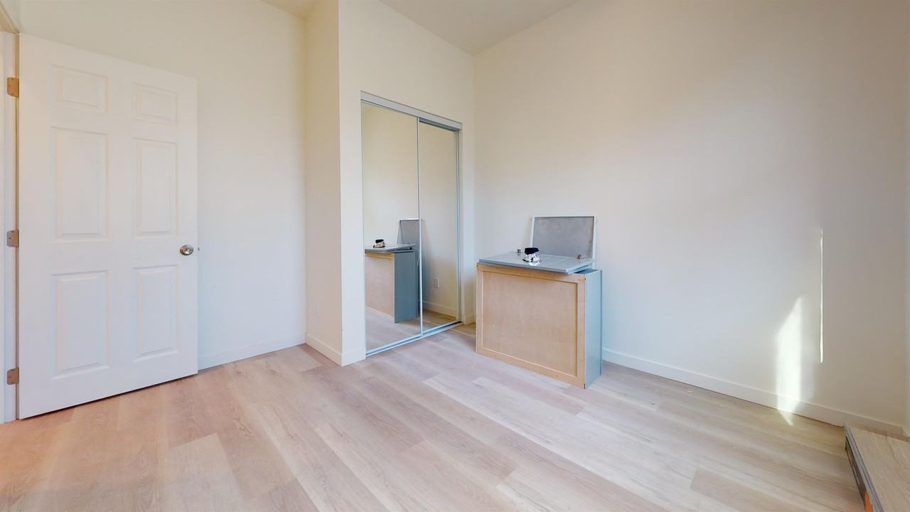 4928 63rd St - Photo 6 of 10