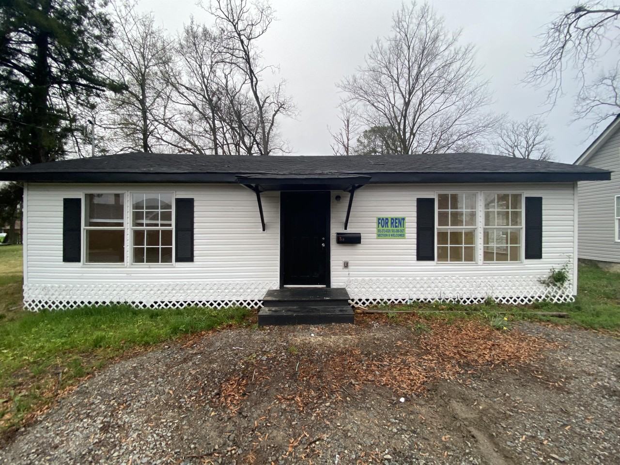 412 E 5th St - Photo 2 of 9