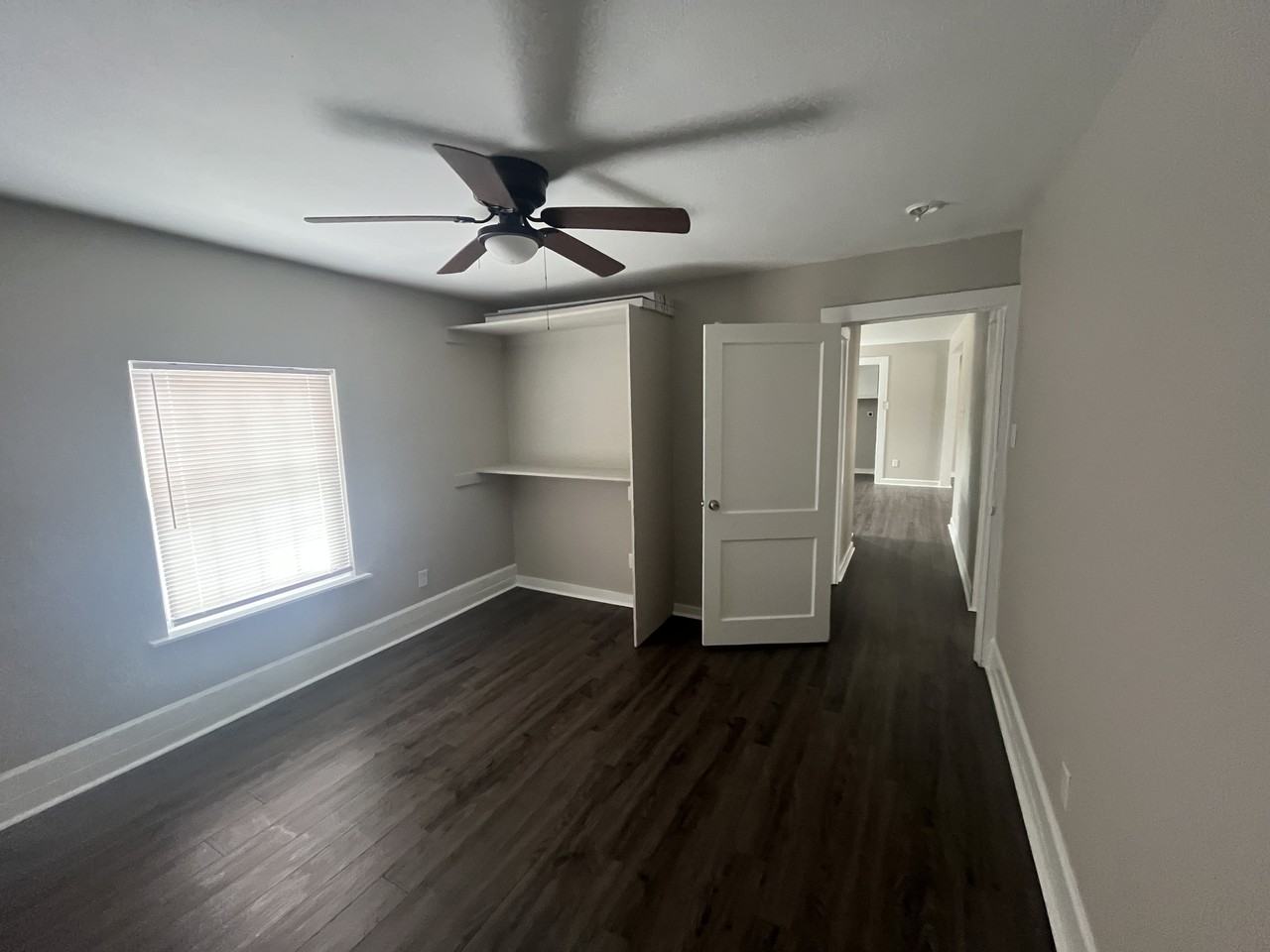 412 E 5th St - Photo 3 of 9