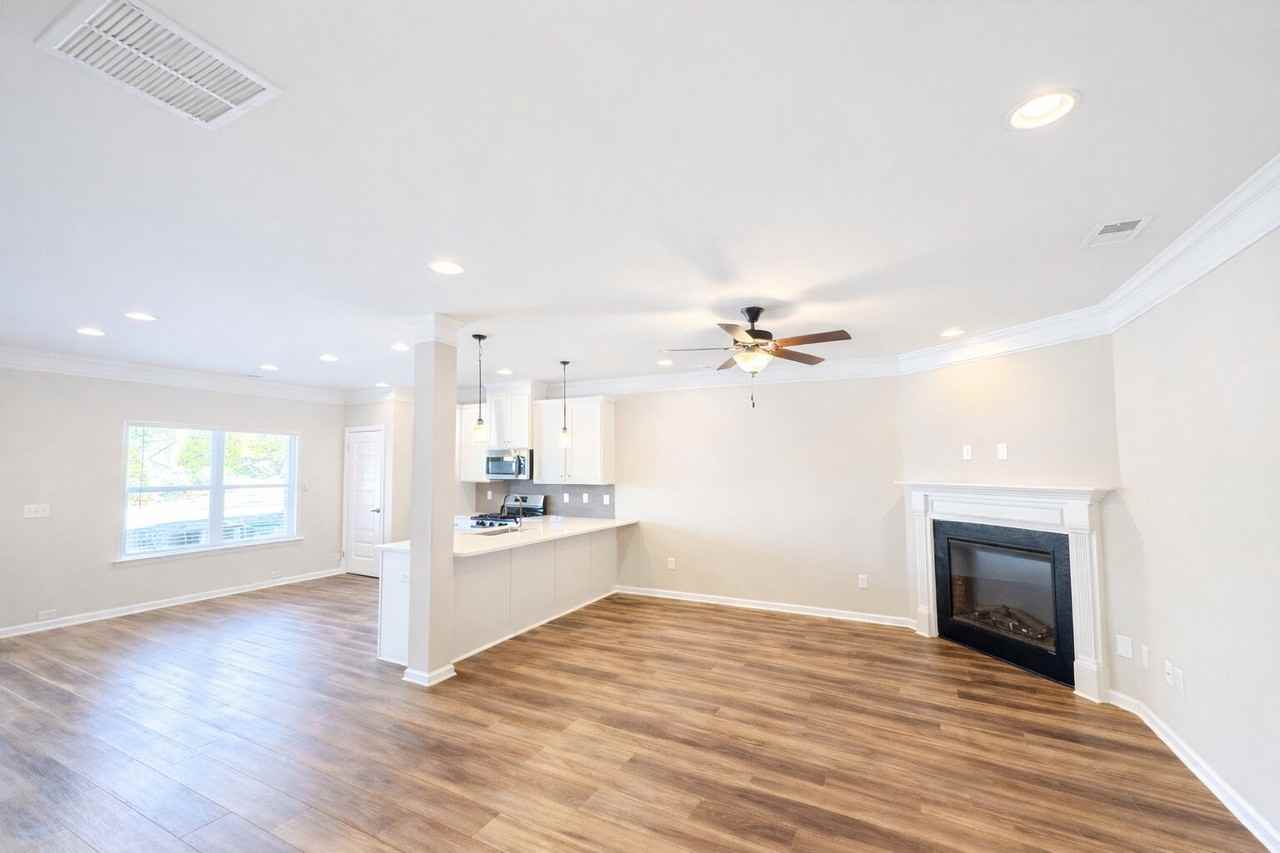 5258 City Walk Dr - Photo 2 of 22