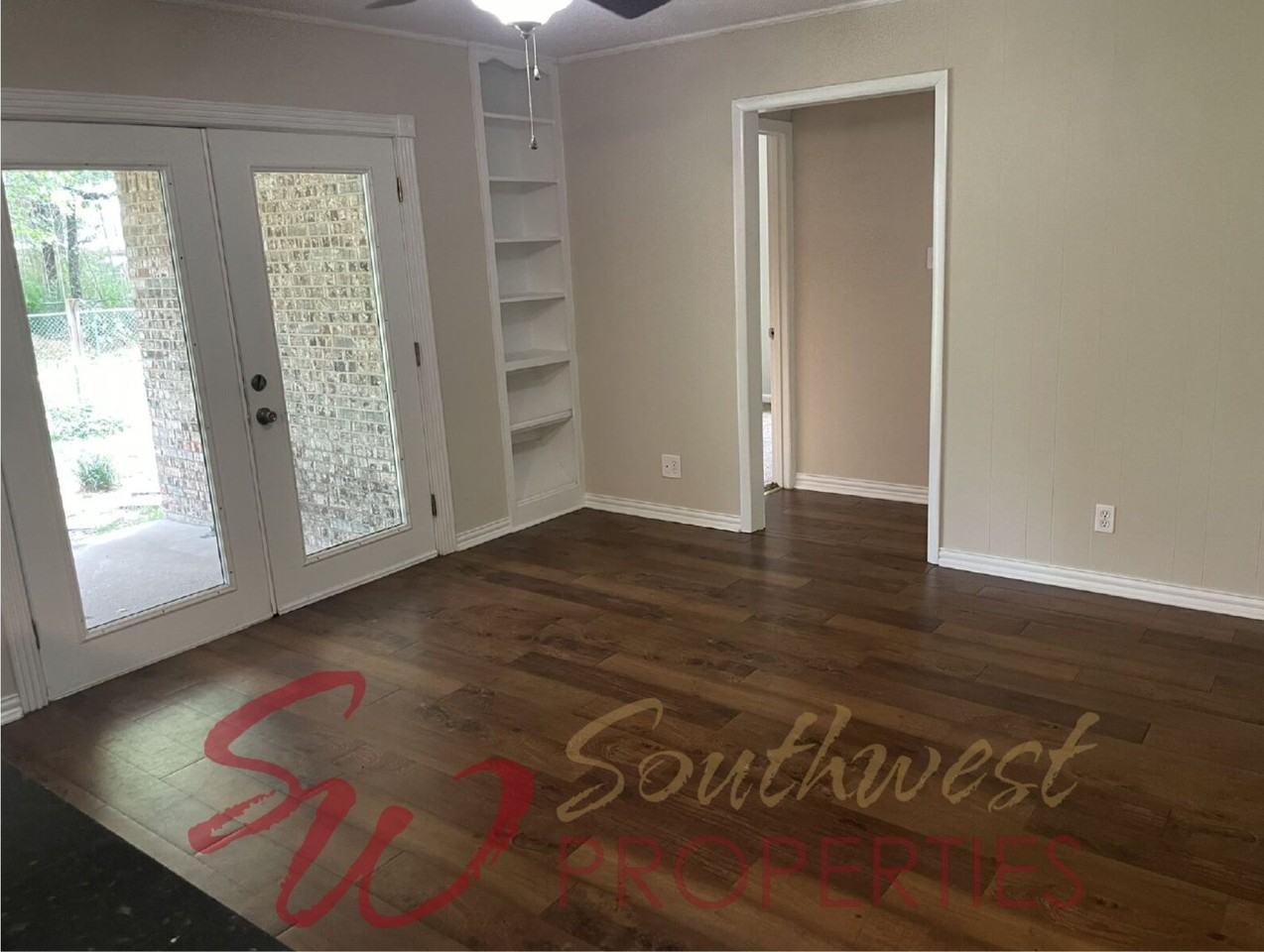 859 N Charlotte Ave - Photo 3 of 14