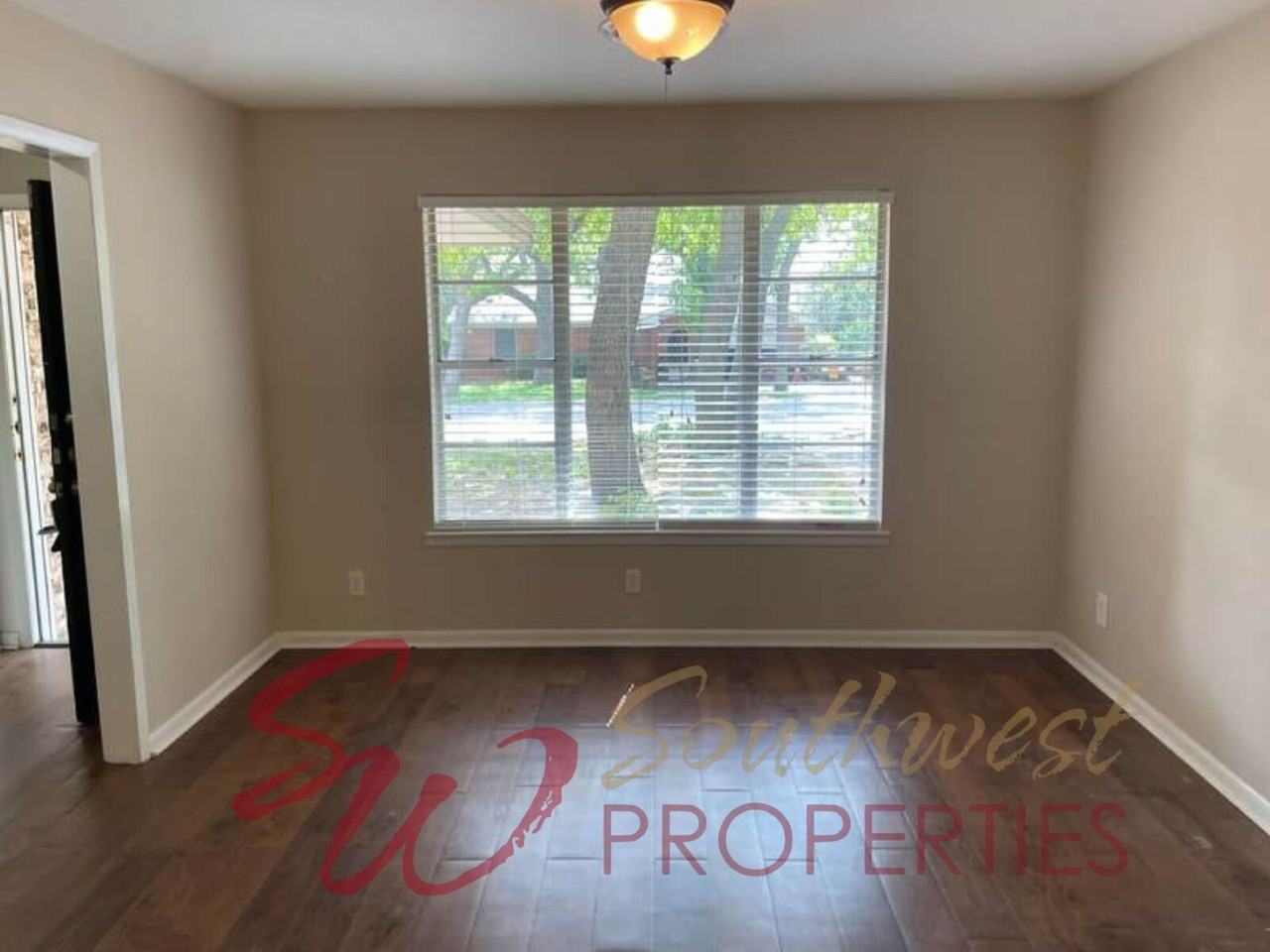 859 N Charlotte Ave - Photo 6 of 14