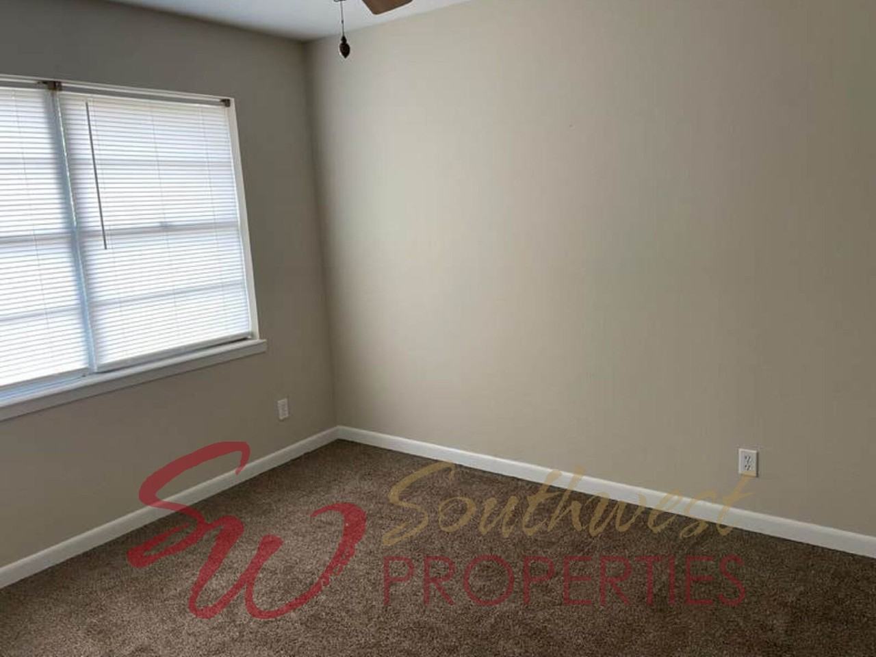 859 N Charlotte Ave - Photo 7 of 14