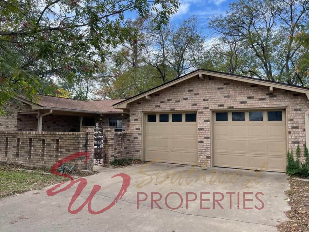 1210 N Cleveland Ave - Photo 2 of 16