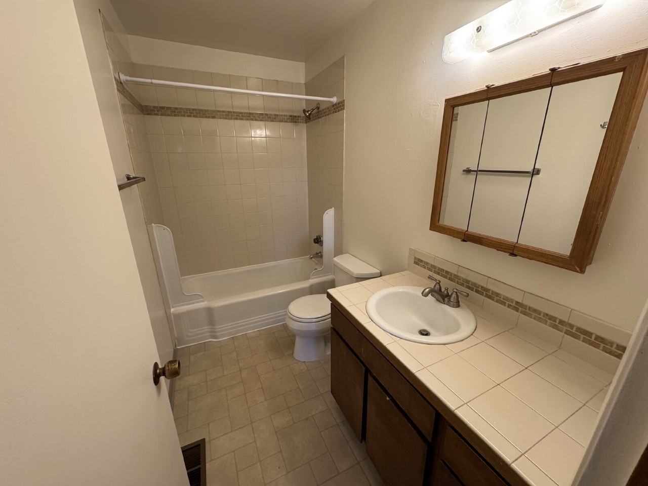 4048 Se Howe St - Photo 7 of 7