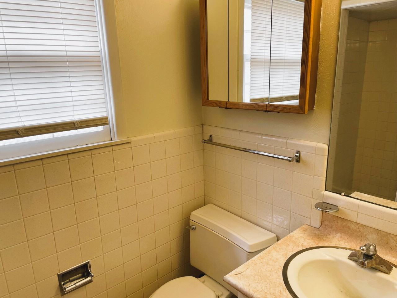 1306 46th Pl - Photo 5 of 14