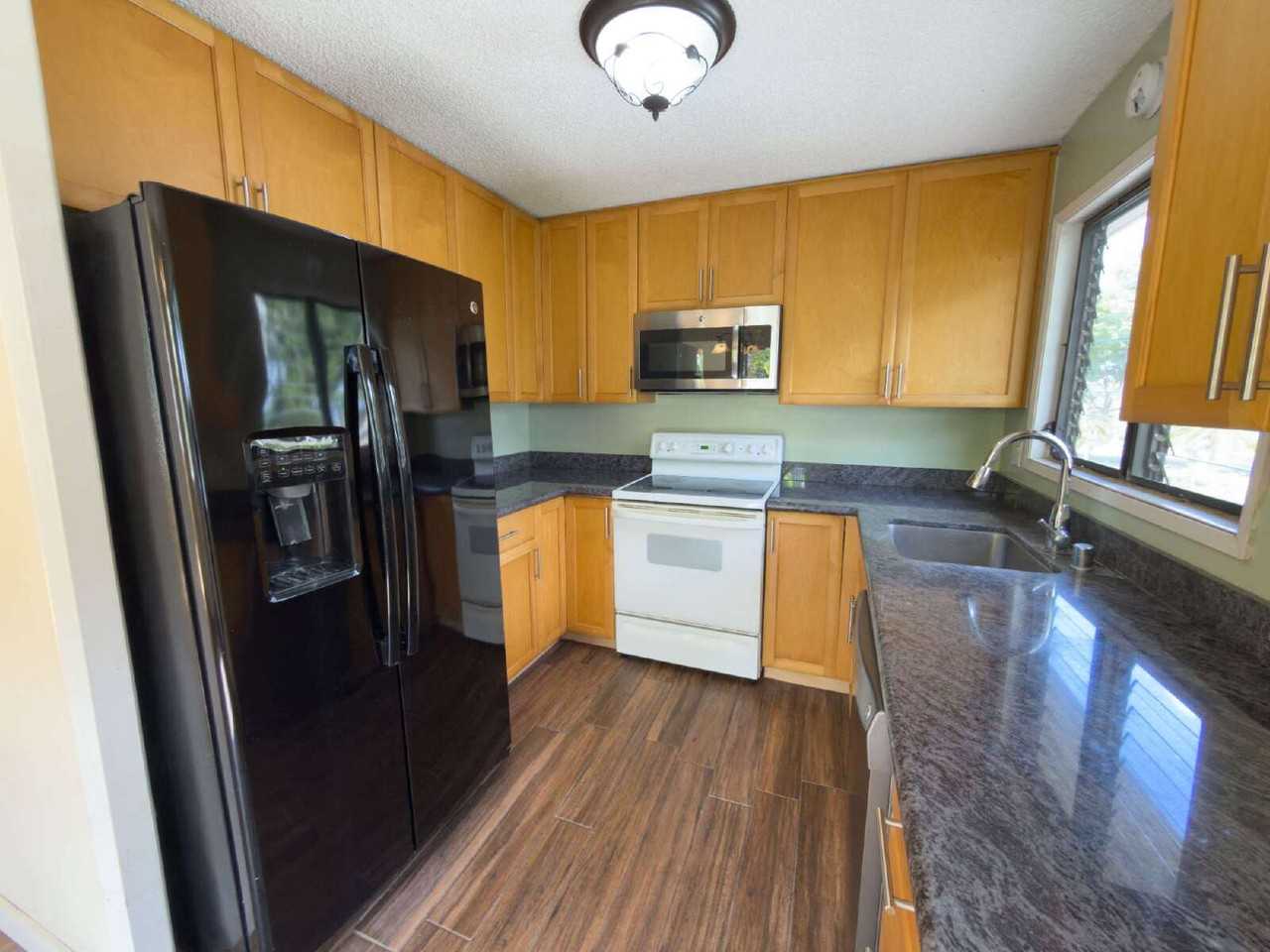 95-134 Kuahelani Ave - Photo 3 of 15