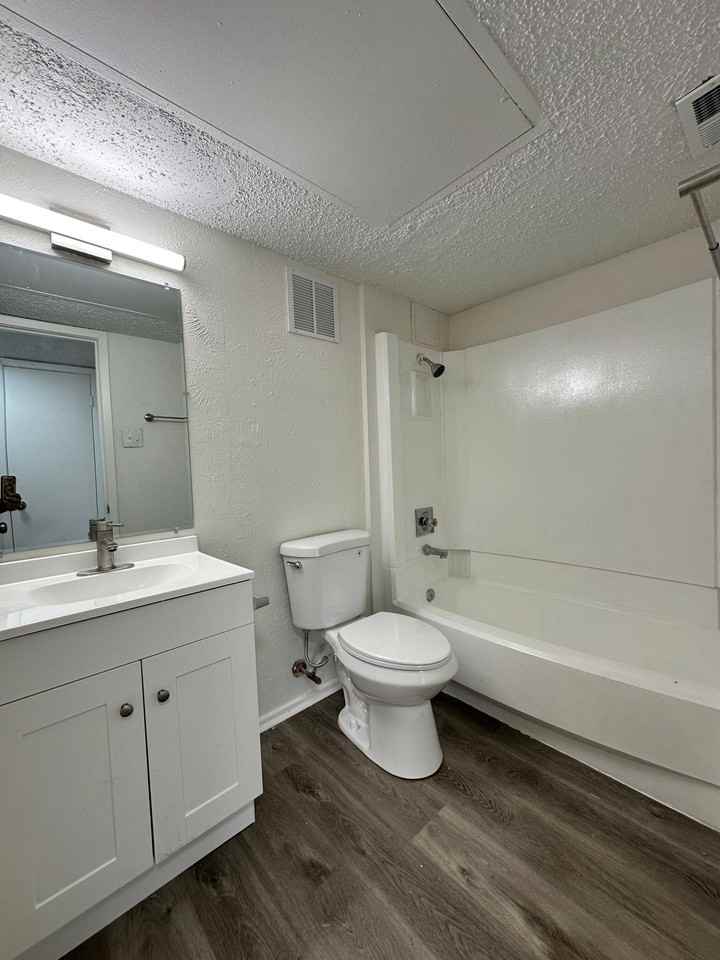 Whittington Park Apartments - Photo 6 of 14