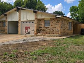 111 Queens Ct - Photo 1 of 1