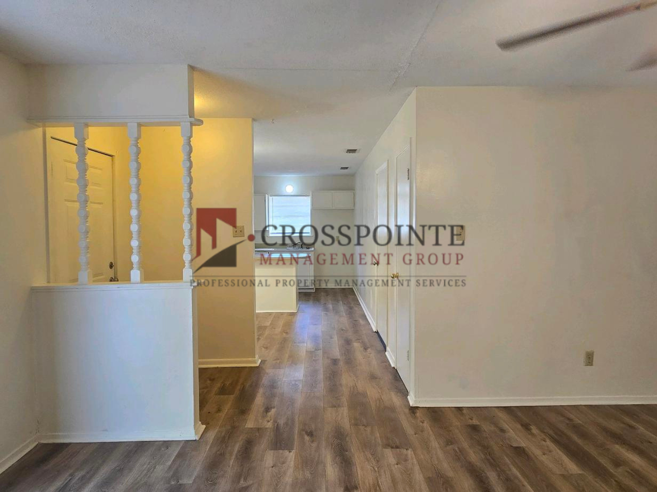 111 Queens Ct - Photo 5 of 21