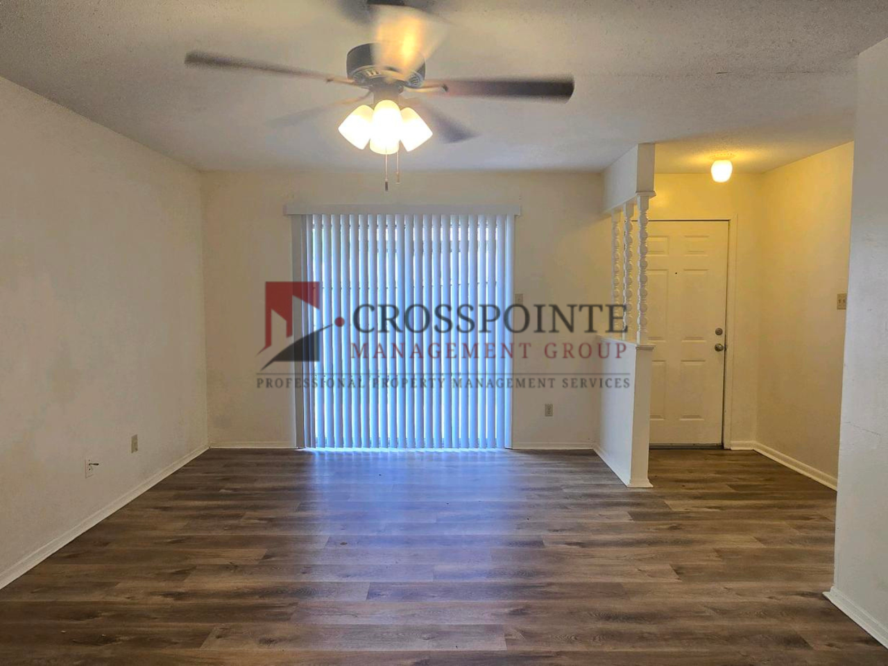 111 Queens Ct - Photo 6 of 21