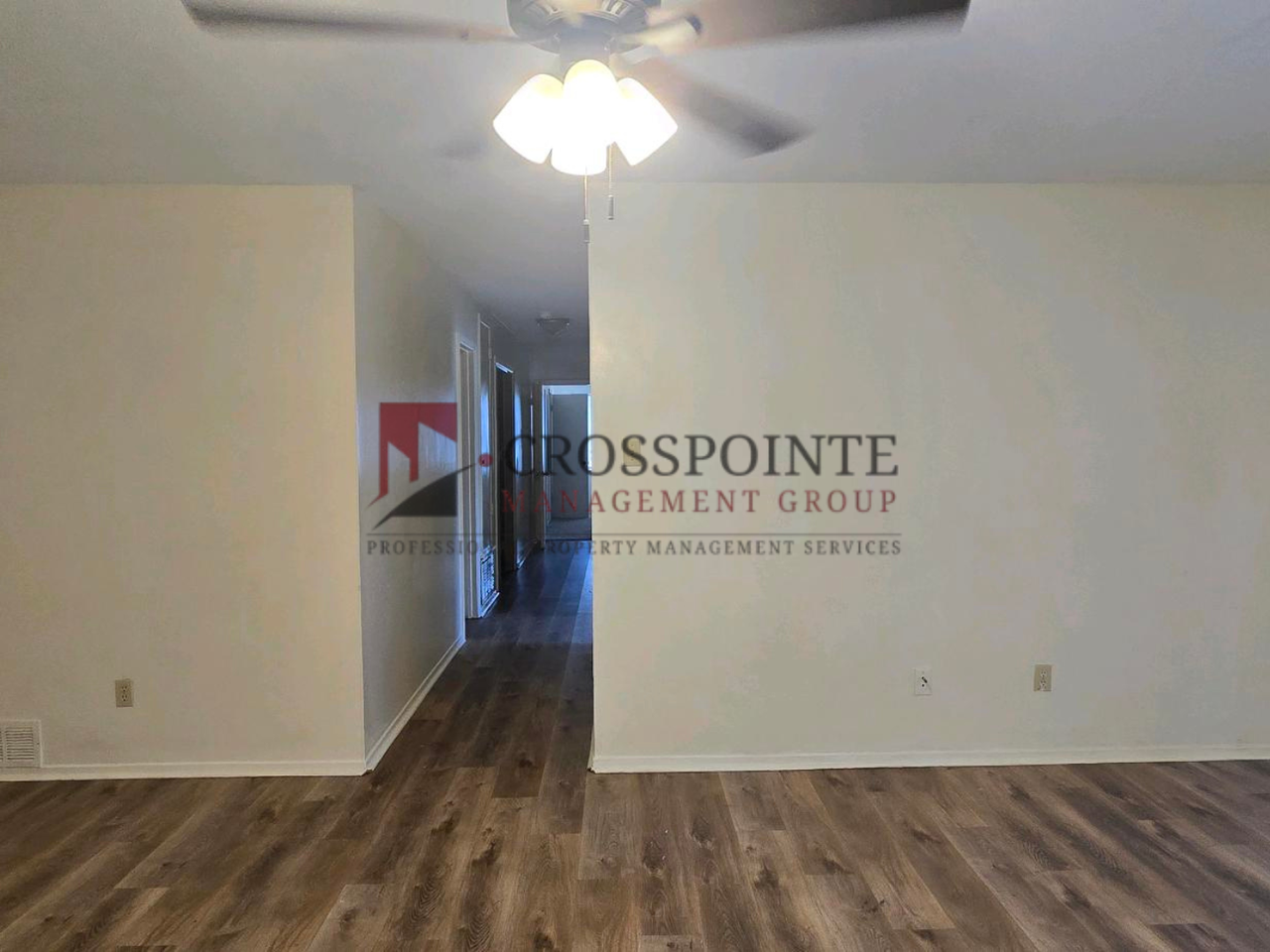 111 Queens Ct - Photo 7 of 21