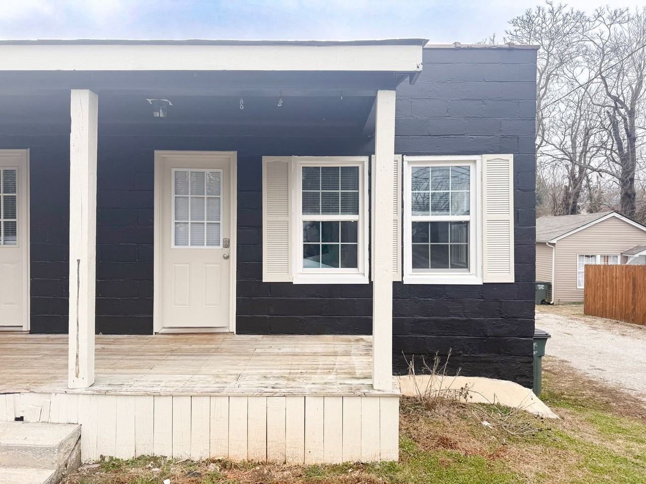 124 N Main St - Photo 2 of 21