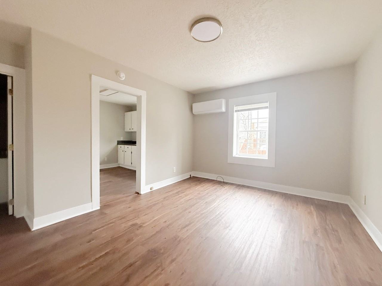 124 N Main St - Photo 7 of 21