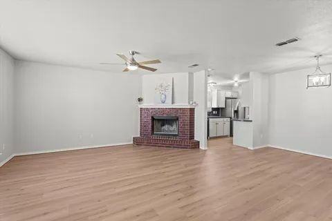 6221 13th St - Photo 4 of 20