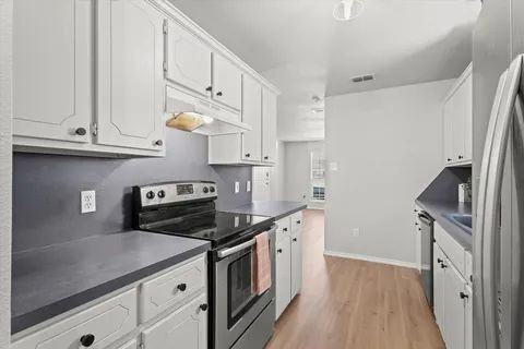 6221 13th St - Photo 7 of 20