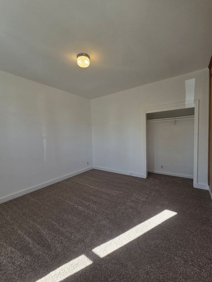 16A West St - Photo 3 of 13