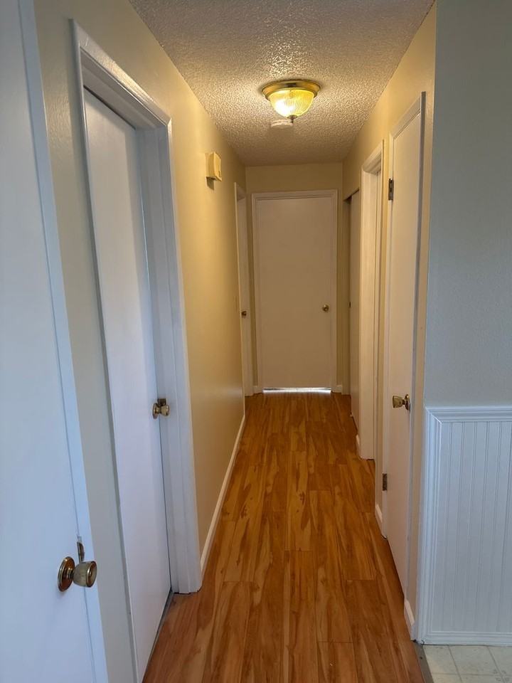 4883 7th Ave Se - Photo 2 of 11