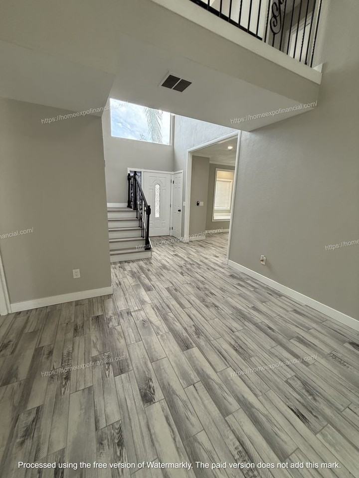 4420 Mobley Ave - Photo 2 of 39