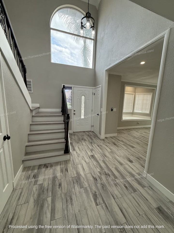 4420 Mobley Ave - Photo 3 of 39