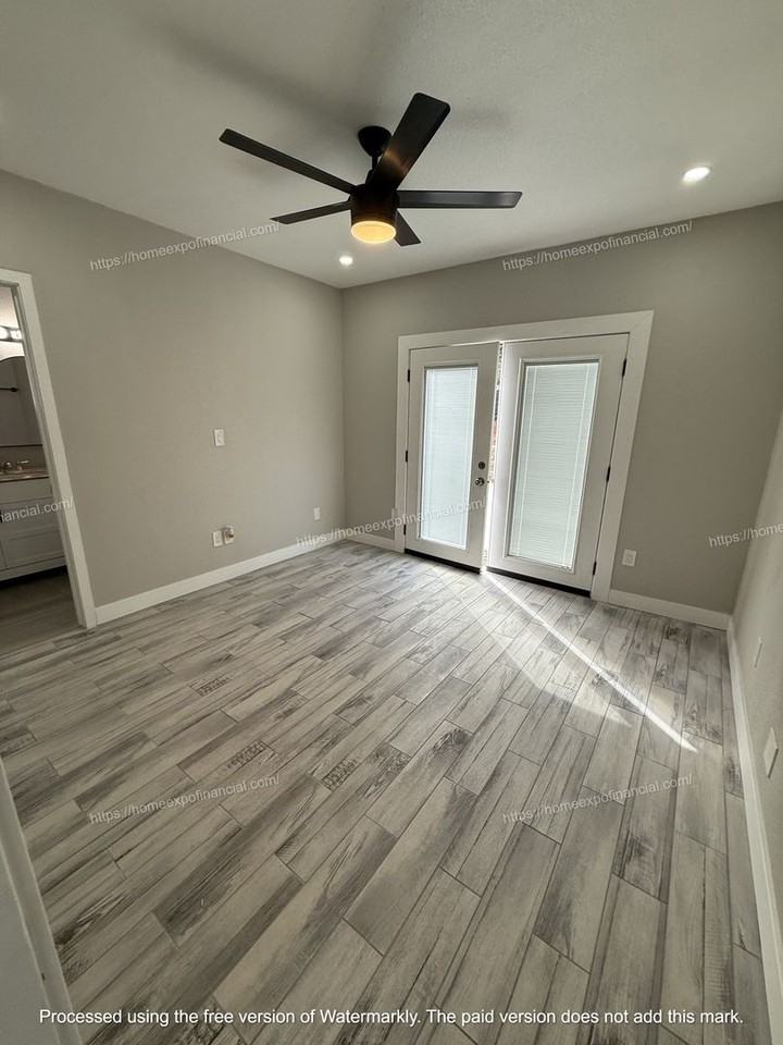 4420 Mobley Ave - Photo 5 of 39