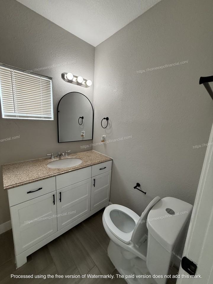 4420 Mobley Ave - Photo 7 of 39