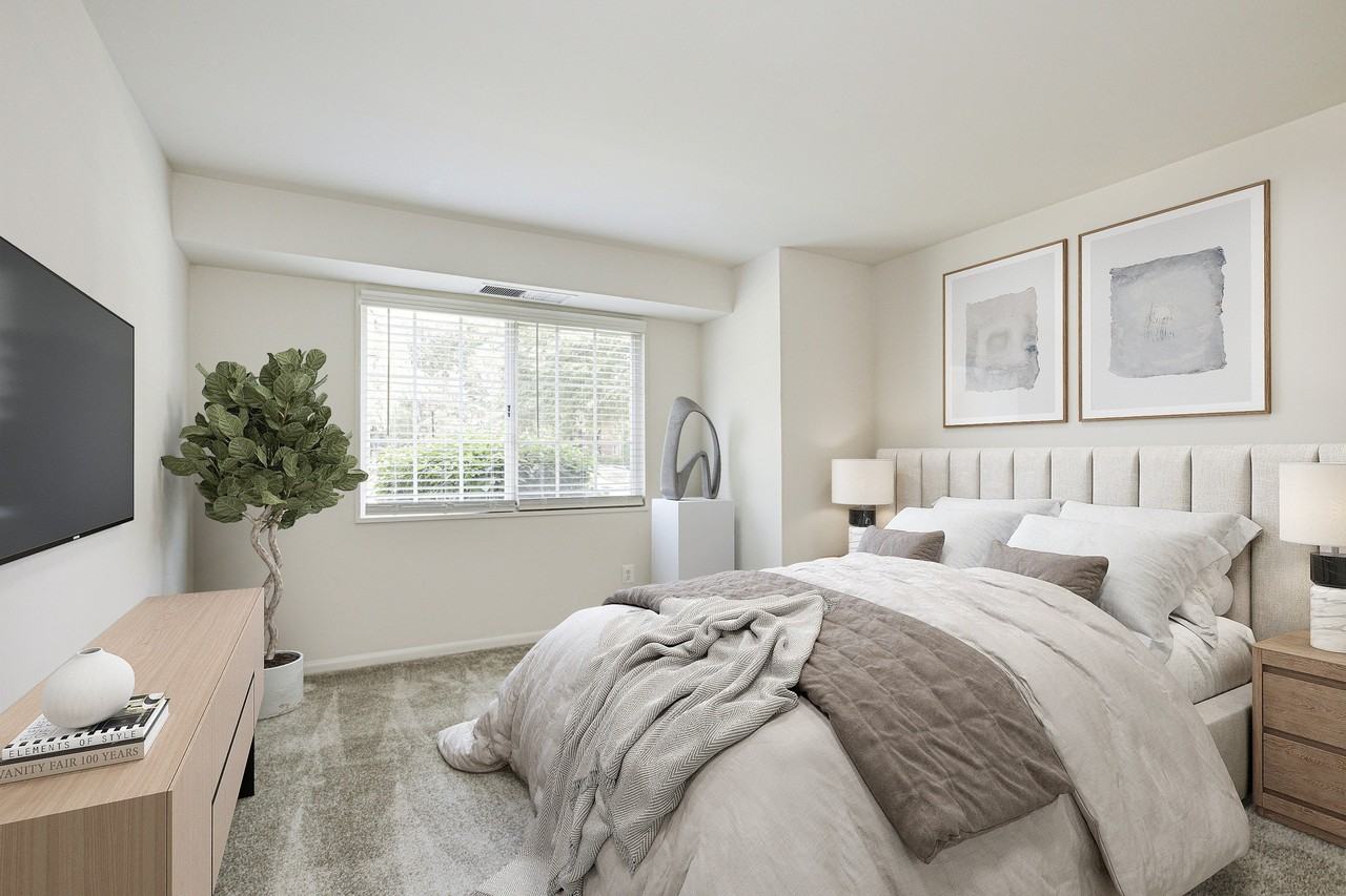 Fairfax Square - Photo 6 of 21