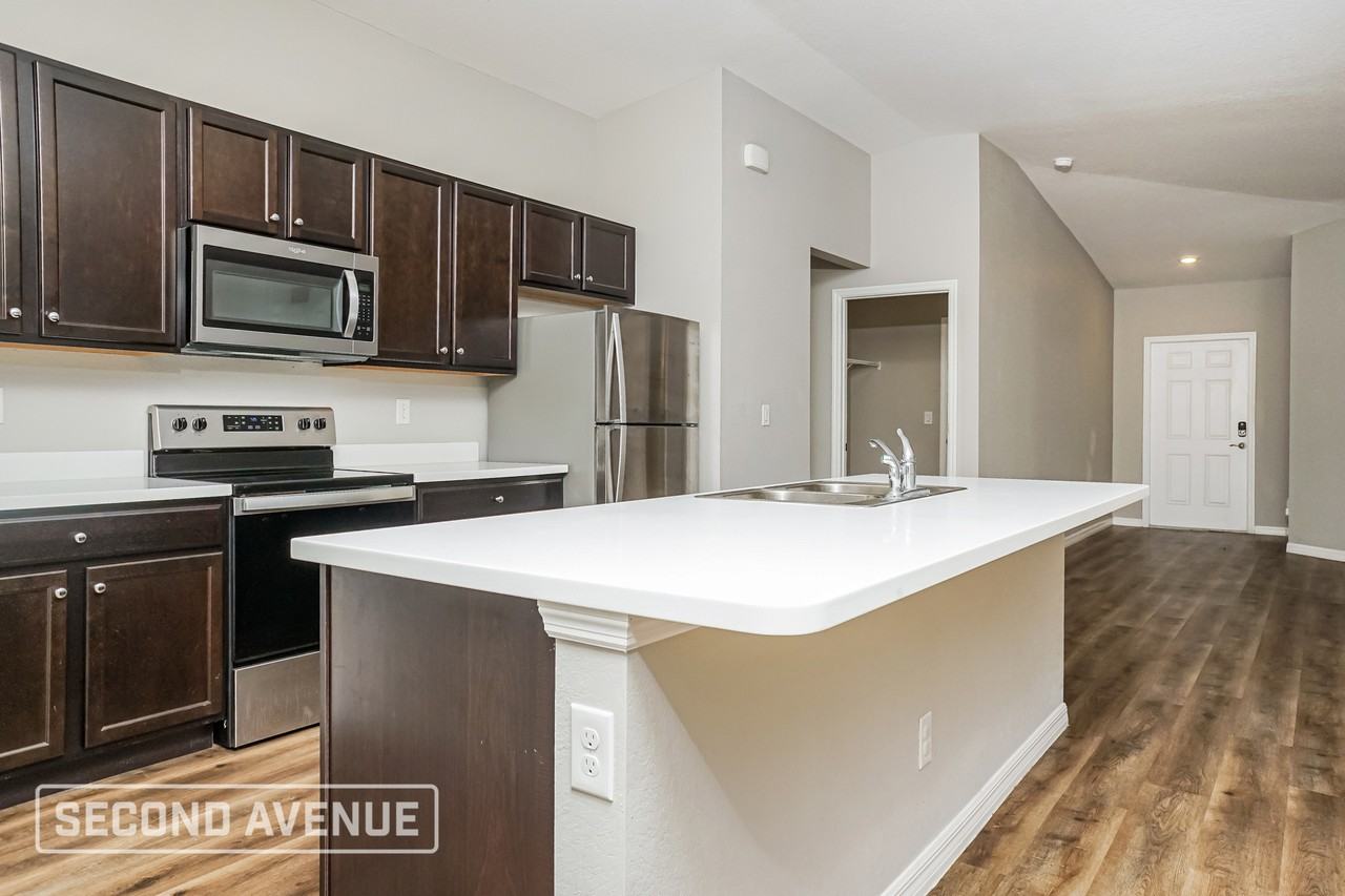 18396 Moonshadow Ave - Photo 5 of 27