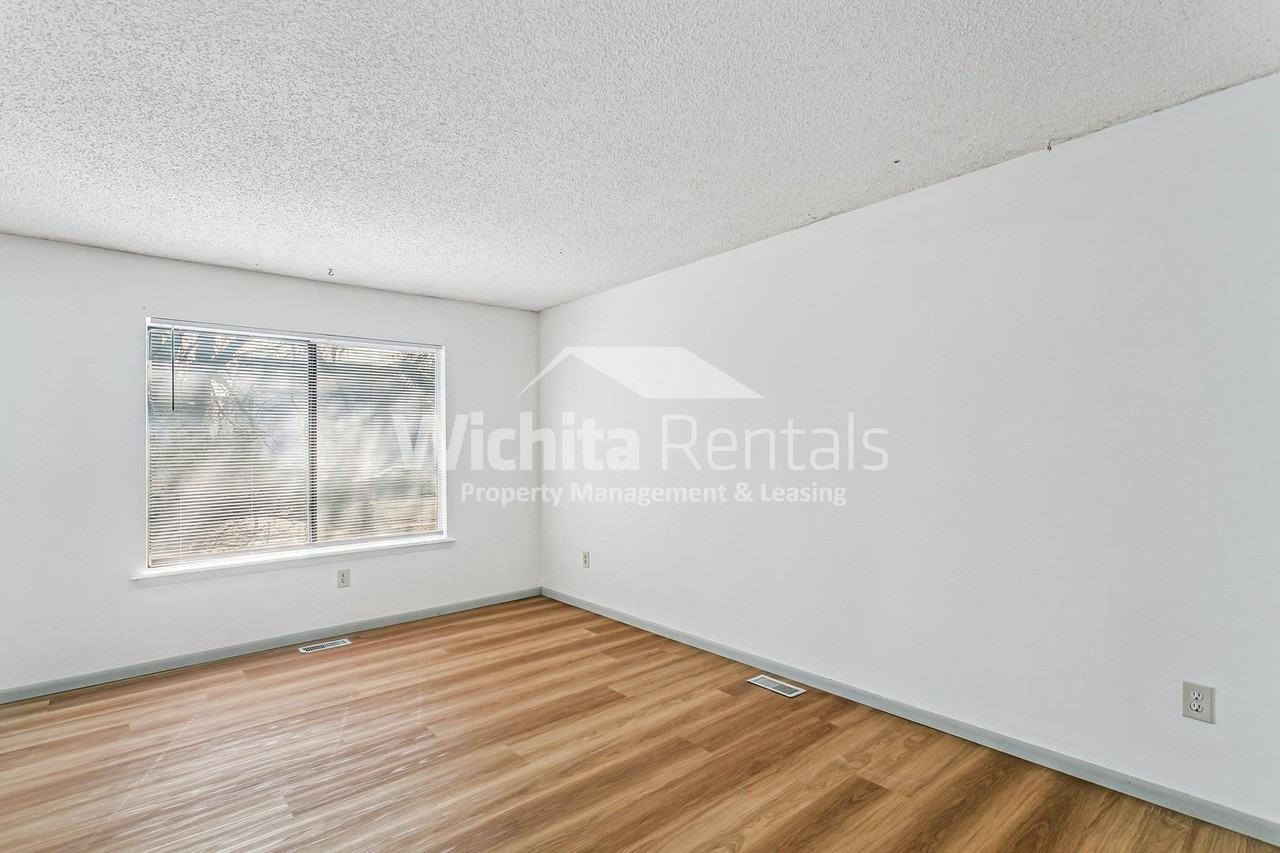 9208 E Bedell St - Photo 2 of 14