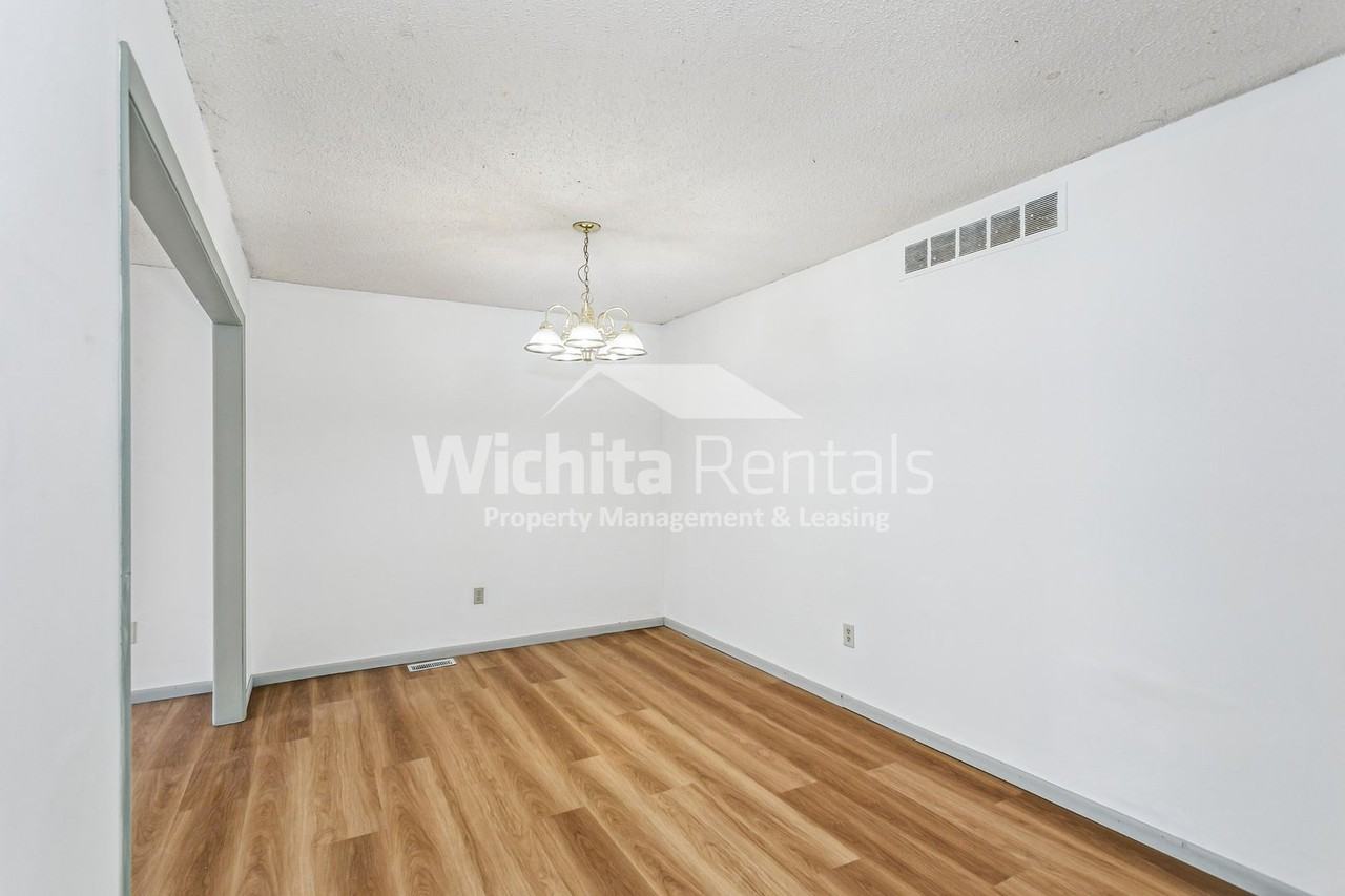 9208 E Bedell St - Photo 3 of 14