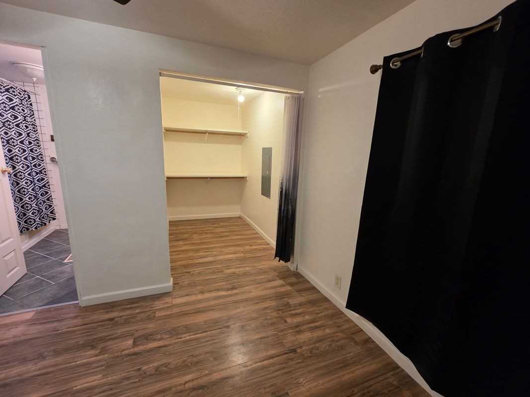 2260 E Hearne Ave ##A - Photo 4 of 5