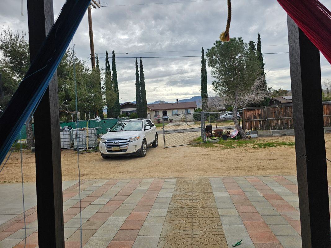 12753 E Avenue V14 - Photo 2 of 27