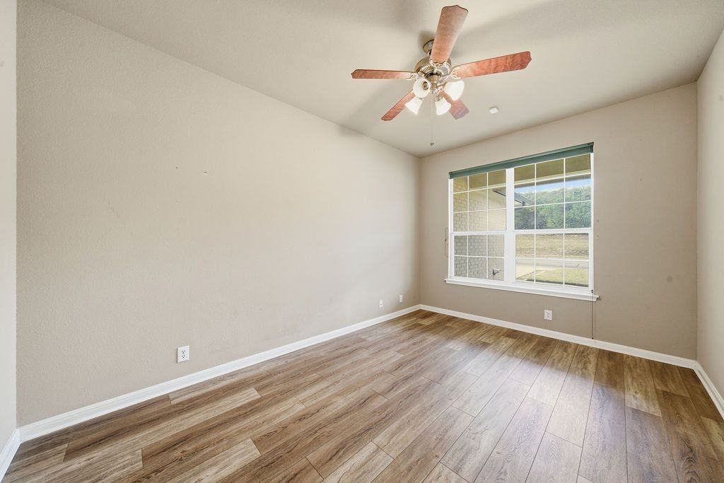 23514 Seven Winds - Photo 3 of 22