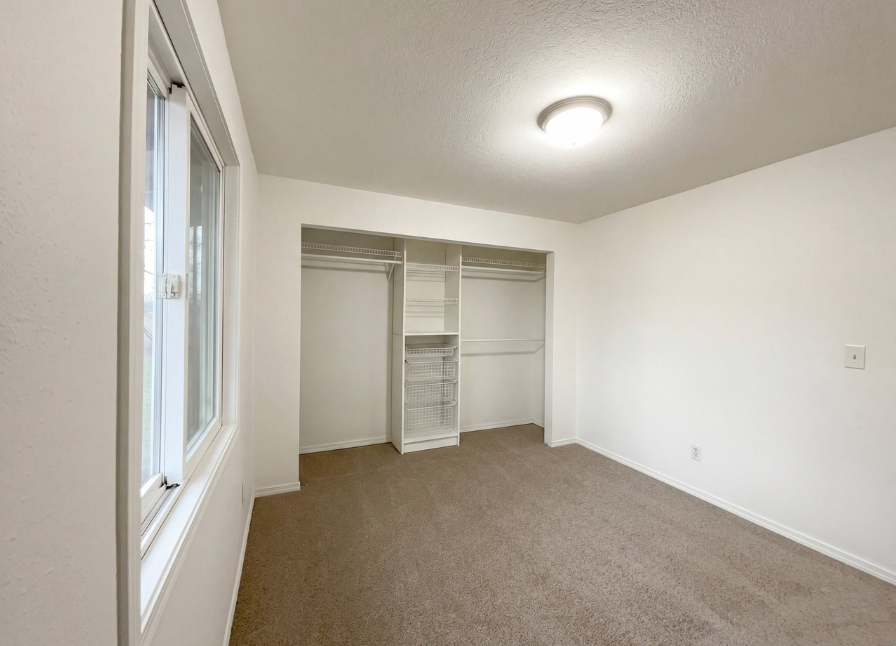 2730 Se 45th Ct - Photo 7 of 21