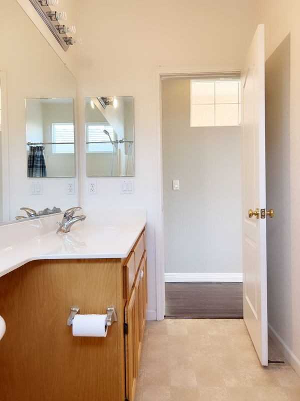 9359 Ironstone Way - Photo 4 of 32