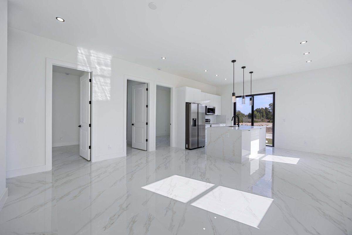 2700 49th St Sw - Photo 4 of 23