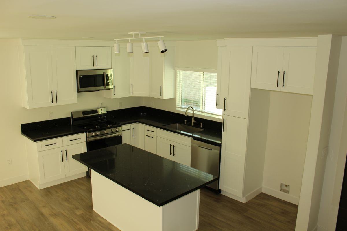 14665 Brand Blvd - Photo 3 of 12