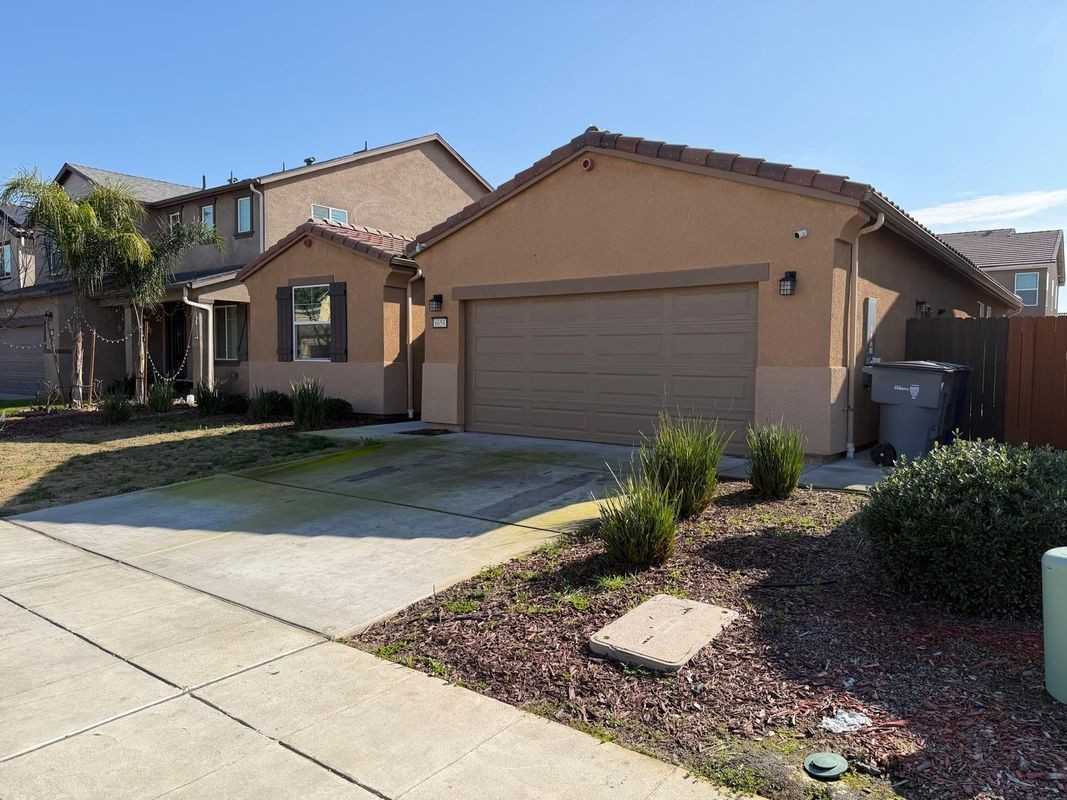 6659 E Vassar Ave - Photo 3 of 36