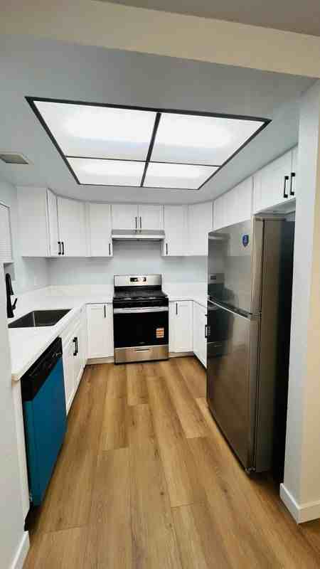 2026 S Bon View Ave ##B - Photo 4 of 23